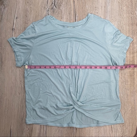 Zella Blue Short Sleeve Twist Front Top Sz Large - Picture 8 of 13